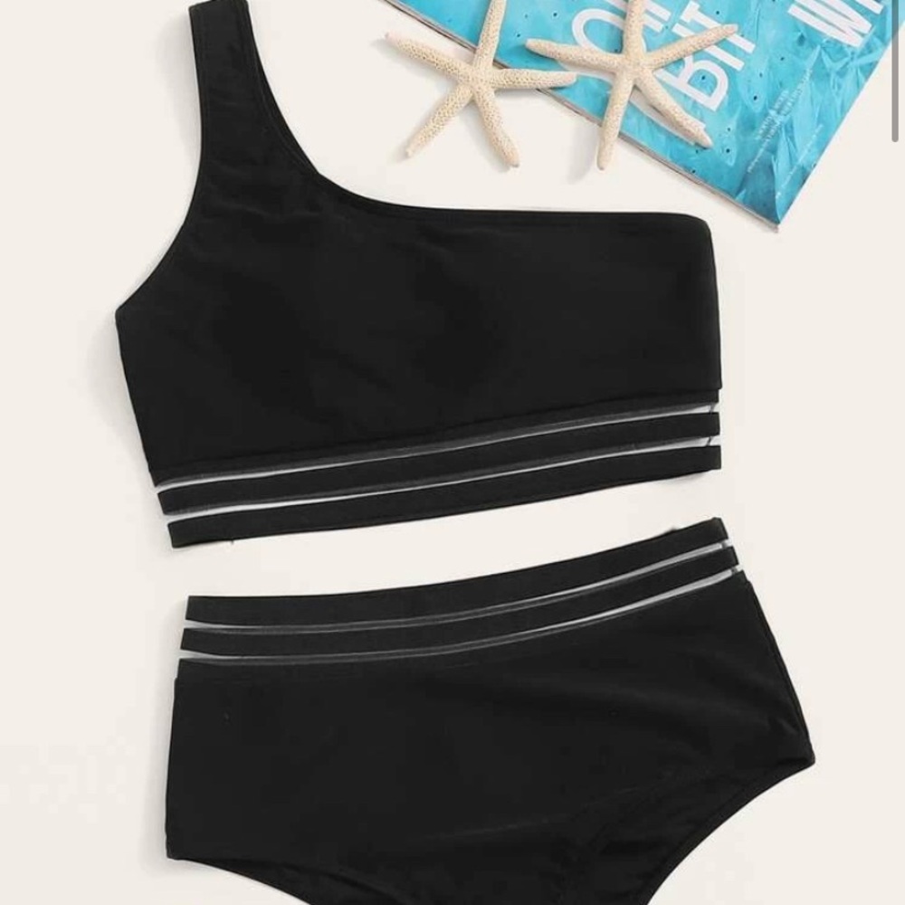 Black one shoulder bikini